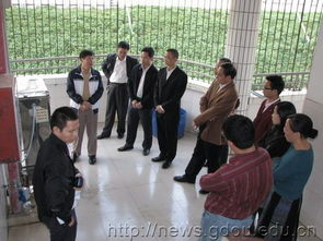 聚焦學(xué)生關(guān)切，共商解決方案 后勤管理部門(mén)深入男生公寓現(xiàn)場(chǎng)研討熱水供應(yīng)優(yōu)化